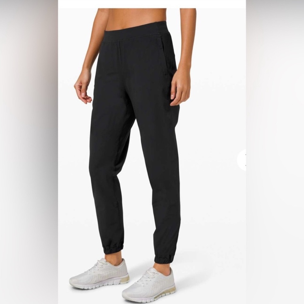 Lululemon adapted state high rise Jogger size 2